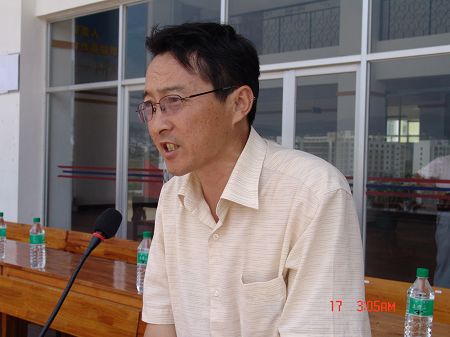 刘庚碧处长主持典礼