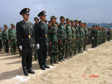 接受检阅的队伍